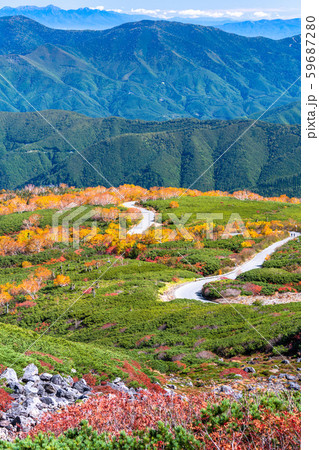 《長野県》紅葉の乗鞍岳・自然風景 59687280