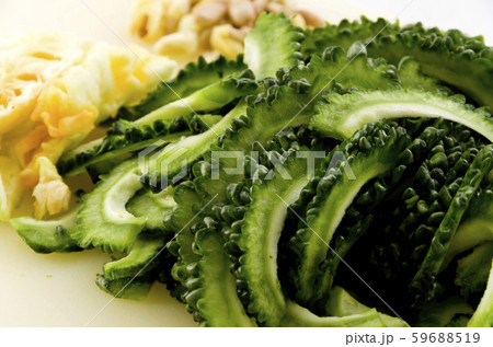 ゴーヤーのスライスとワタと種 59688519