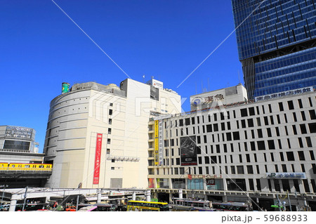 11月 東急東横店13南館と渋谷駅とバス乗り場 11月 東急東横店13南館と渋谷駅とバス乗り場 59688933