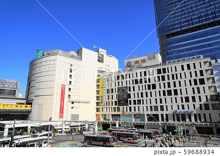 11月　東急東横店12南館と渋谷駅とバス乗り場 59688934