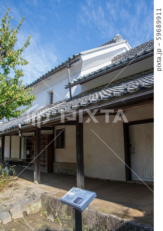 渋沢栄一生家　中の家 白壁土蔵　深谷市 59689911