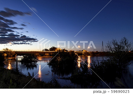 桜川の夜景　台風19号　2019年 59690025