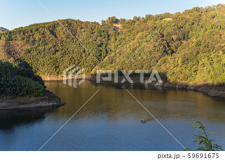 ダム湖 59691675