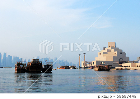 カタール イスラム芸術博物館とダウ船 カタール イスラム芸術博物館とダウ船 59697448