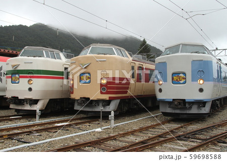 189系3色大集合② 59698588