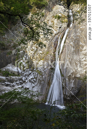 布引の滝　雄滝（兵庫県神戸市中央区） 59701507