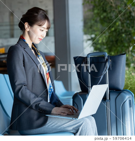 ビジネス 女性 空港 ビジネス 女性 空港 59706414