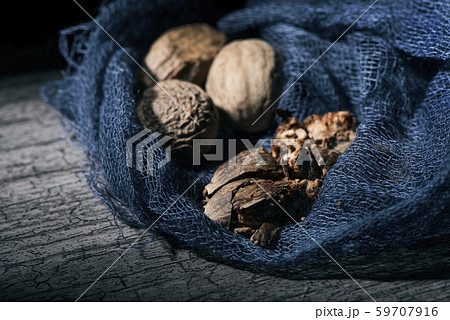 shelled and dried nutmeg seeds 59707916