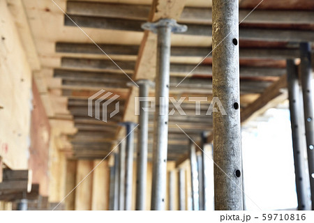 支保工だらけの空間 59710816