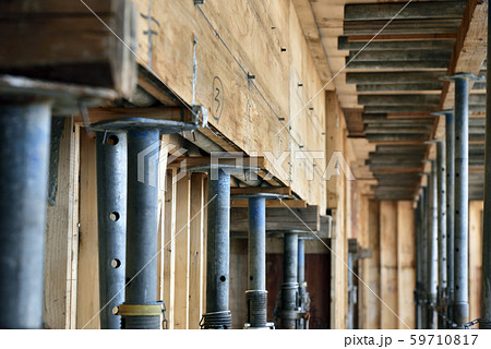 支保工だらけの空間 支保工だらけの空間 59710817