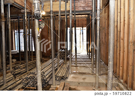 支保工だらけの空間 支保工だらけの空間 59710822