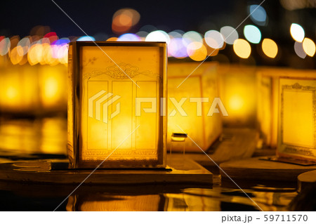 標題 灯籠流し, とうろう流し, 流灯会 、お盆、夜景 、 富士河口湖 標題 灯籠流し, とうろう流し, 流灯会 、お盆、夜景 、 富士河口湖 59711570