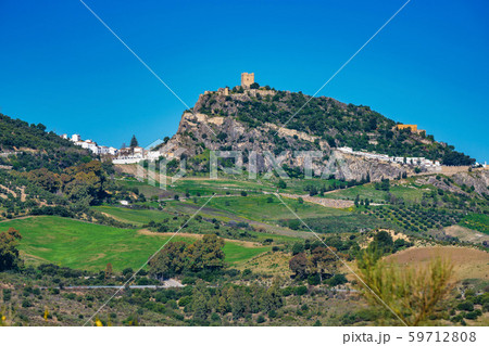 Zahara de la Sierra located in the Sierra de Grazalema, Andalusia, Spain. 59712808