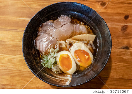 飛騨高山 中華そば専門店 宮川伊吹 ラーメン 煮玉子 魚介系醤油 真上 横 飛騨高山 中華そば専門店 宮川伊吹 ラーメン 煮玉子 魚介系醤油 真上 横 59715067