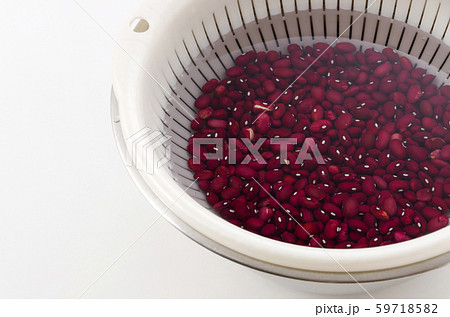 水浸けした金時豆 59718582