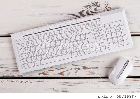 Wireless keyboard and mouse. 59719887