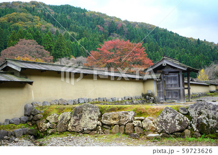 一乗谷朝倉遺跡 復元街並み 紅葉 一乗谷朝倉遺跡 復元街並み 紅葉 59723626