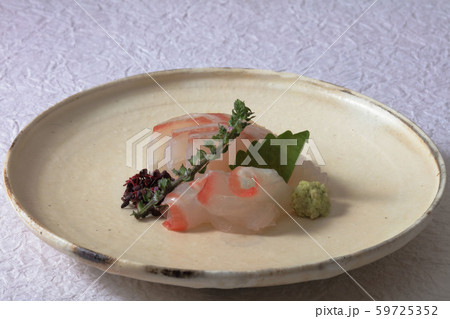 鯛の刺身 59725352