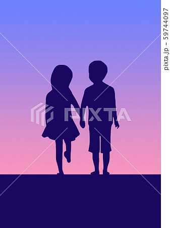 夕暮れ時 手をつなぐ男の子と女の子のイラスト素材