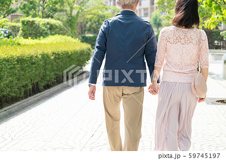 ミドル夫婦 ライフスタイル カップルイメージ ミドル夫婦 ライフスタイル カップルイメージ 59745197