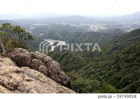 佐賀　黒髪山　竜門峡登山口から山頂(天童岩）への登山コースの景観 59749038