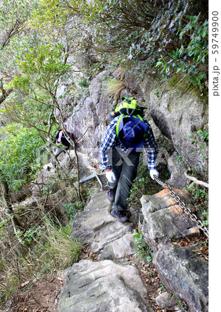 佐賀 黒髪山 竜門峡登山口から山頂(天童岩)への登山コースの景観 佐賀 黒髪山 竜門峡登山口から山頂(天童岩)への登山コースの景観 59749900