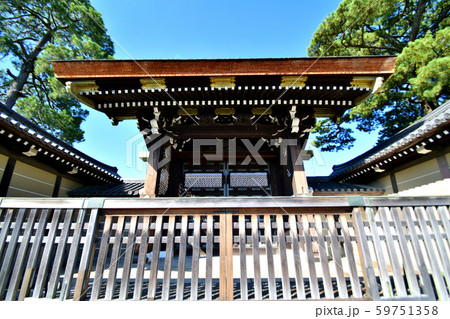 京都御所 青空の建礼門 京都御所 青空の建礼門 59751358