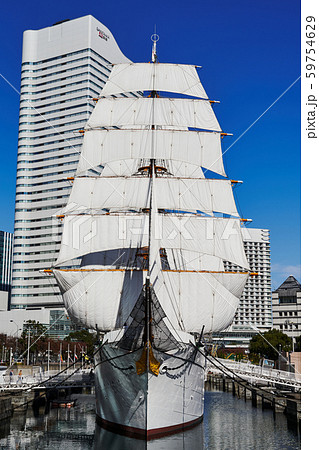 横浜 みなとみらいの帆船日本丸 (総帆展帆) 横浜 みなとみらいの帆船日本丸 (総帆展帆) 59754629
