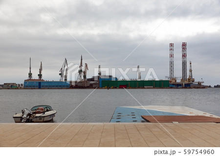 Large shipyard near the coast 59754960