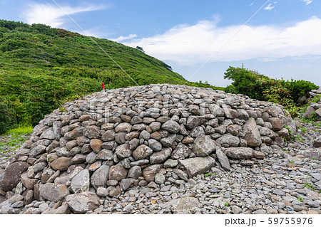 相島積石塚群（国指定史跡） 59755976