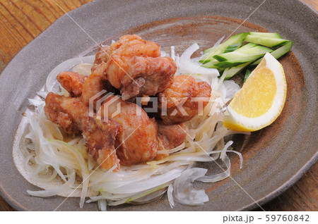 鳥の唐揚げ　居酒屋メニュー 59760842