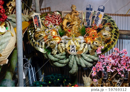 新宿花園神社酉の市　Tori-no-ichi festival at Hanazono Shrine 59769312