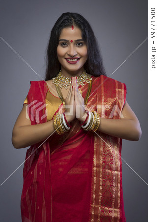 Portrait of Bengali woman greeting 59771500