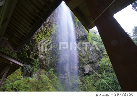 壇鏡神社の壇鏡の滝(雄滝)(島根県隠岐郡) 壇鏡神社の壇鏡の滝(雄滝)(島根県隠岐郡) 59773250