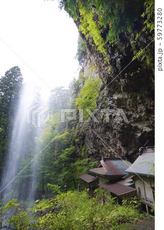 壇鏡神社の壇鏡の滝(雄滝)(島根県隠岐郡) 壇鏡神社の壇鏡の滝(雄滝)(島根県隠岐郡) 59773280