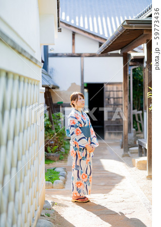 犬山　城下町　女性　浴衣 59773436