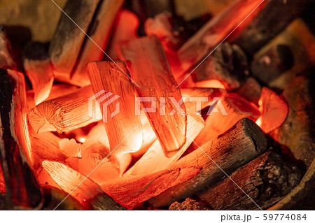 七輪と備長炭_炭火焼・バーベキュー・焼鳥・焼肉 七輪と備長炭_炭火焼・バーベキュー・焼鳥・焼肉 59774084
