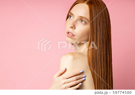 Beautiful spa woman with perfect fresh freckled skin 59774580