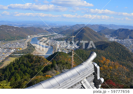 岐阜城天守閣から眺めた長良川の上流方向（岐阜県岐阜市） 59777656