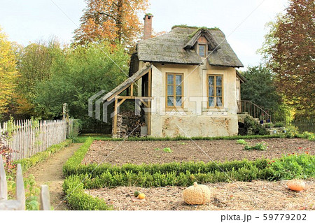 ヴェルサイユ　マリーアントワネット離宮 59779202