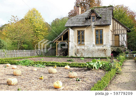 ヴェルサイユ　マリーアントワネット離宮 59779209