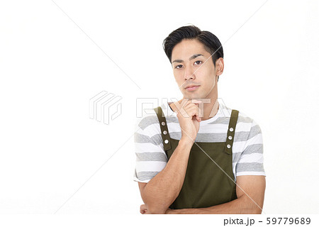 エプロンを着た男性 エプロンを着た男性 59779689