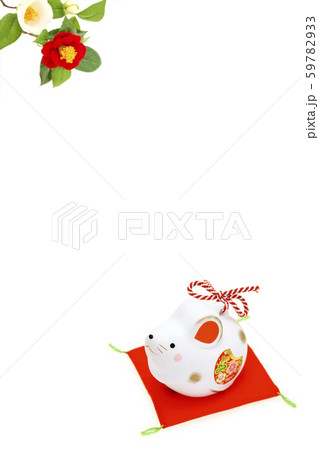 子年 年賀素材〜福寿ねずみの置物と椿の花 子年 年賀素材〜福寿ねずみの置物と椿の花 59782933