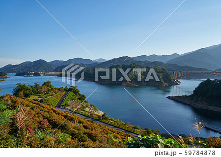 神奈川県　秋の宮ヶ瀬湖 59784878