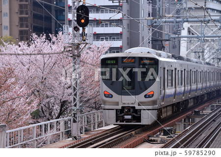 桜ノ宮駅の桜と225系関空・紀州路快速 桜ノ宮駅の桜と225系関空・紀州路快速 59785290