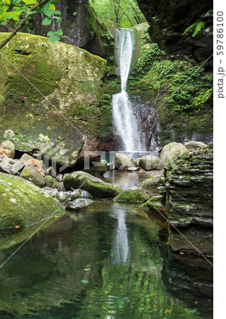 栃木県矢板市　おしらじの滝　（8月） 59786100