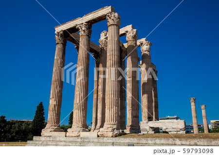 Ruins of the Temple of Olympian Zeus at the center of the Athens city Ruins of the Temple of Olympian Zeus at the center of the Athens city 59793098