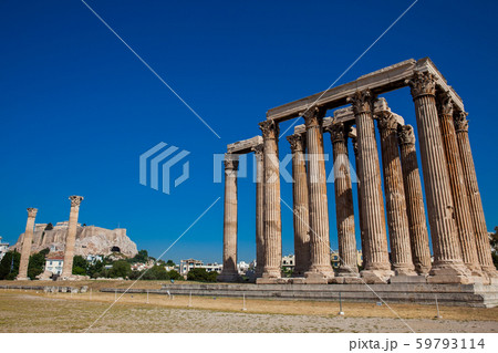 Ruins of the Temple of Olympian Zeus and the Acropolis at the center of the Athens city Ruins of the Temple of Olympian Zeus and the Acropolis at the center of the Athens city 59793114