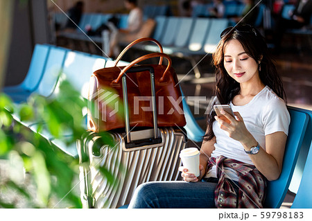 ライフスタイル　女性　旅行 59798183