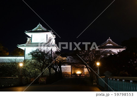 石川門　金沢城公園　夜景　ライトアップ 59798553